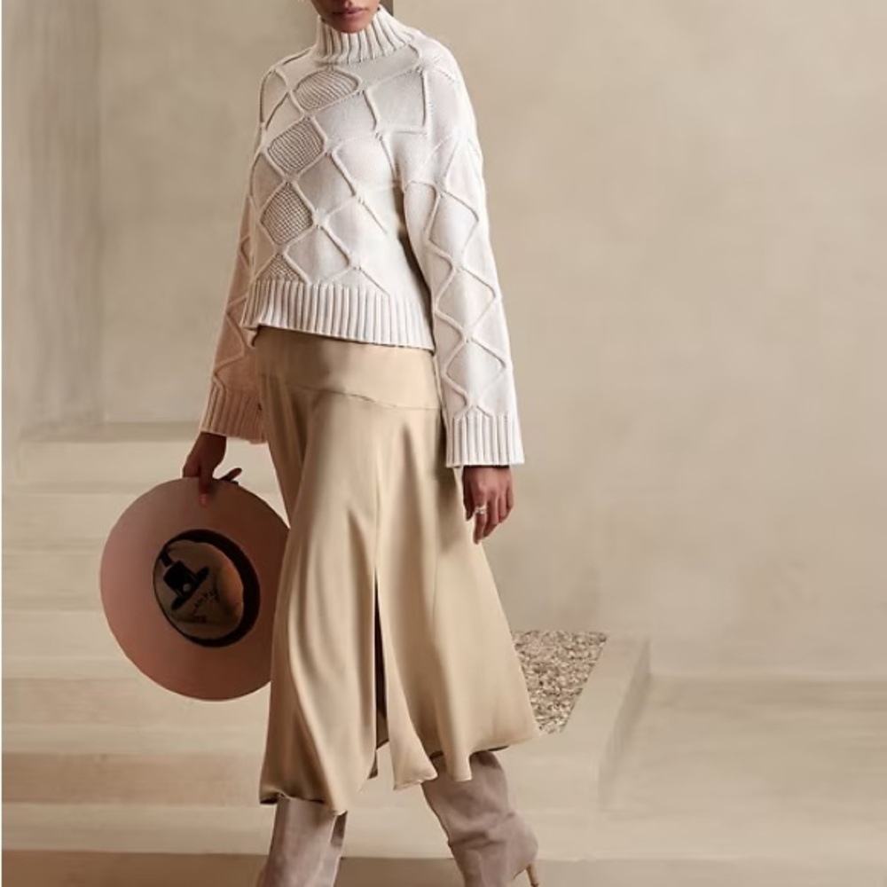 Banana Republic maxi slip satin skirt slit oyster pearl beige white 4P petite